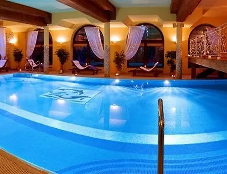 فندق غراند ستاماري 4*
