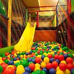 فندق غراند ستاماري 4*