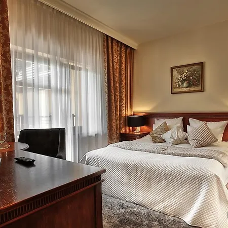 扎科帕大酒店 4*